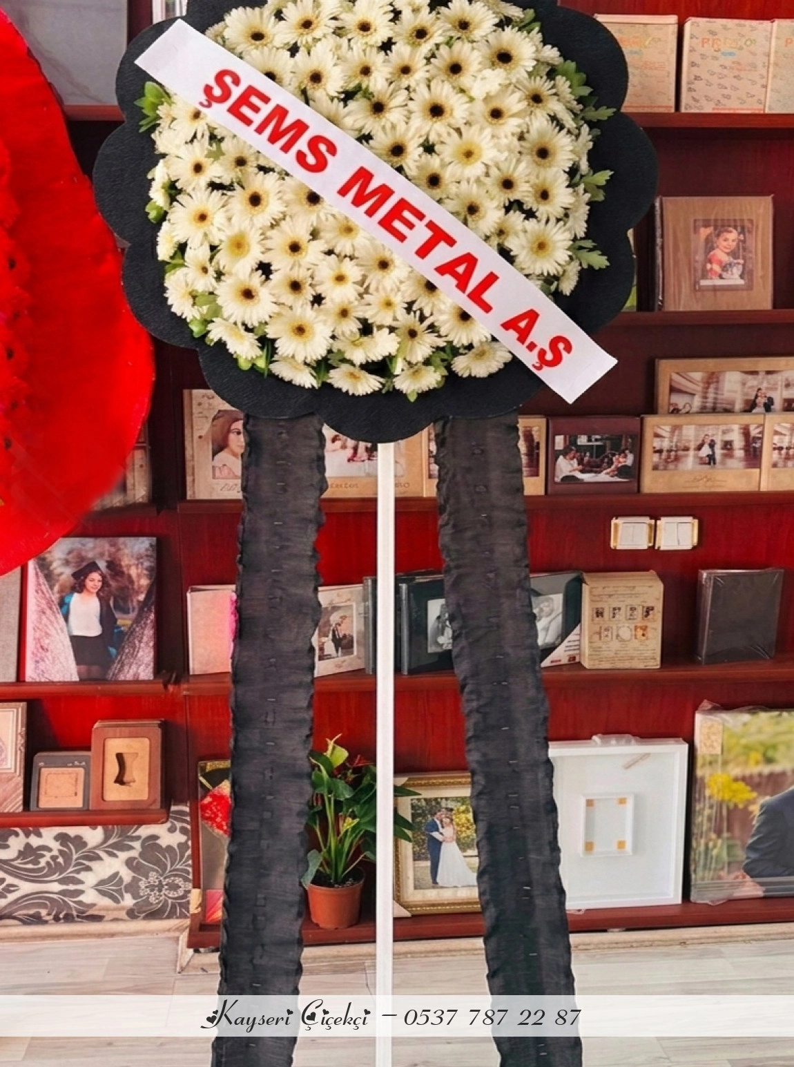 Beyaz Gerbera (Cenaze) Çelenk