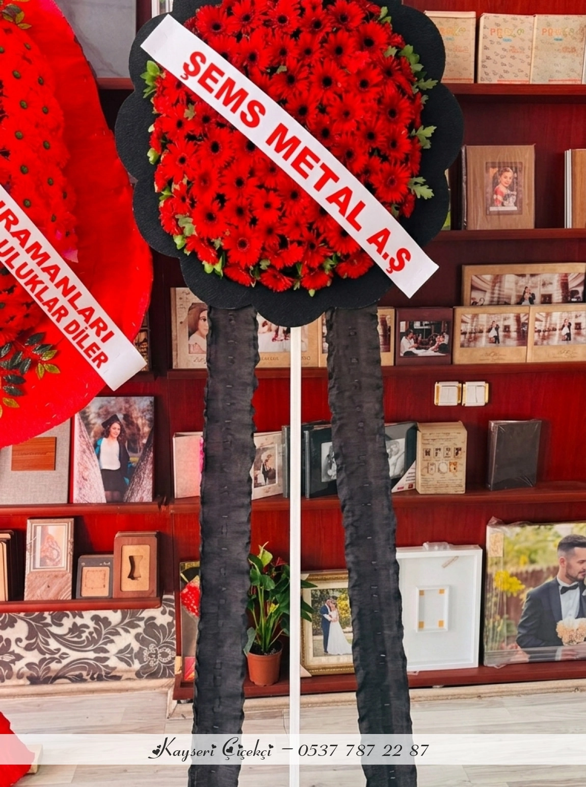 Kırmızı Gerbera (Cenaze) Çelenk