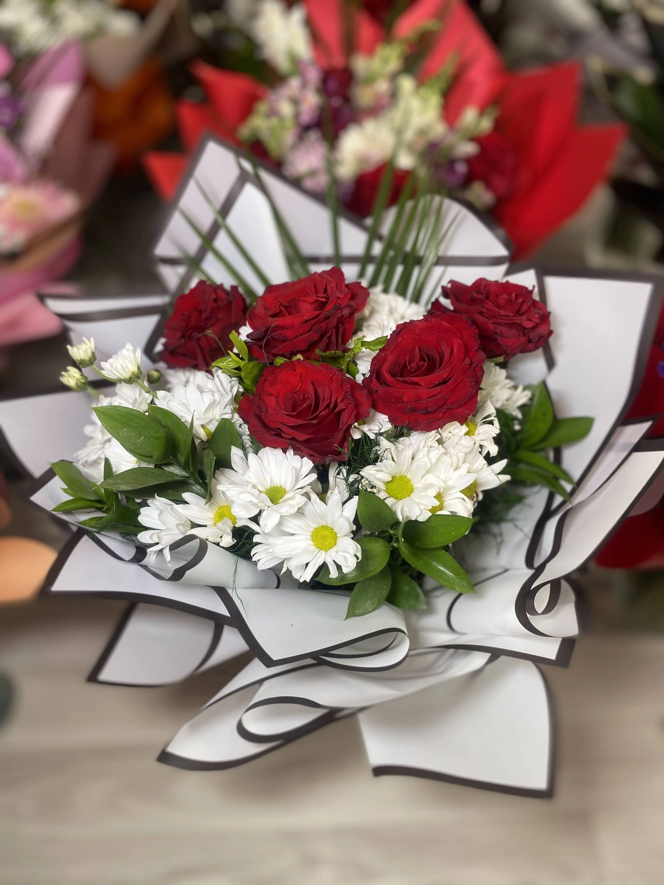 5 Gül Ve Papatya Buketi