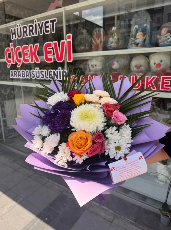 Anastasyalı Papatyalı Ve Renkli Güllü Buket