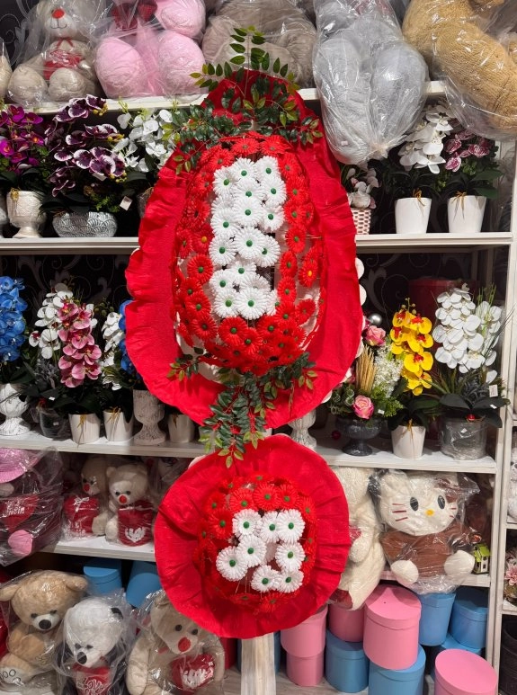 Prestij Çift Katlı Kırmızı Gerbera Çelenk