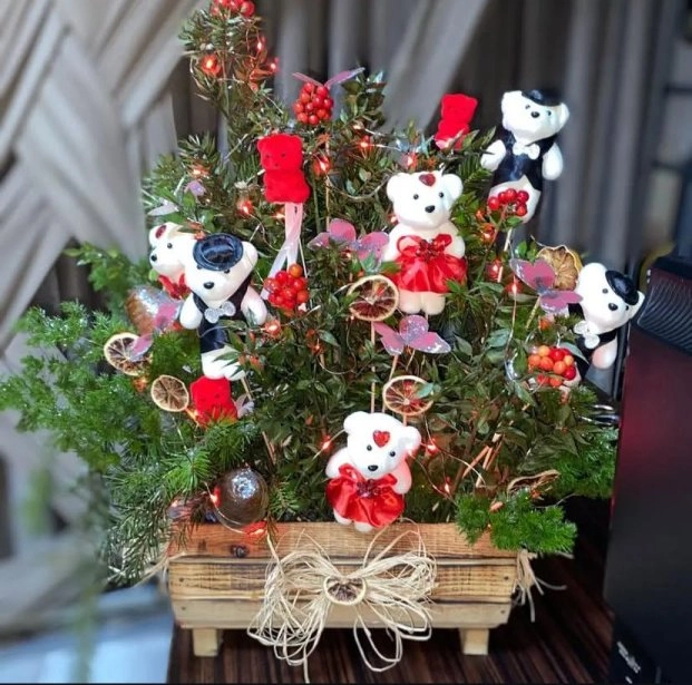 Yılbaşı Çiçeği Aranjman